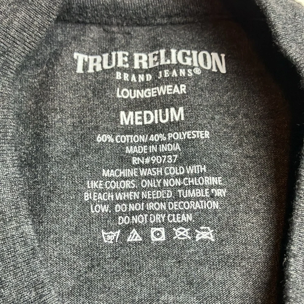 True Religion Men’s T-shirt Gray Gold size medium